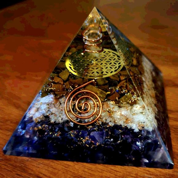 Ultimate Triple Pyramid with Tiger Eye, Sunstone and Amethyst Healing Crystals - Picture 1 of 1